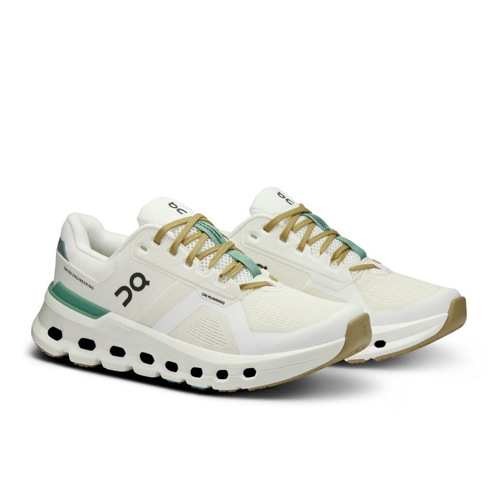 Women's On Cloudrunner 2  7