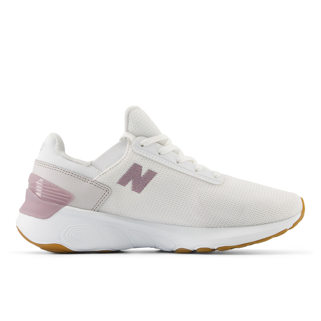 Women's New Balance Fresh Foam X 1440 Color: White/ Ice Wine 9