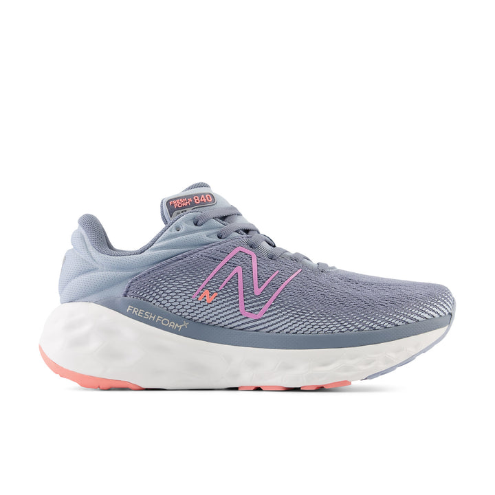 Women's New Balance Fresh Foam X 840v1 Color: Arctic Grey with Raspberry